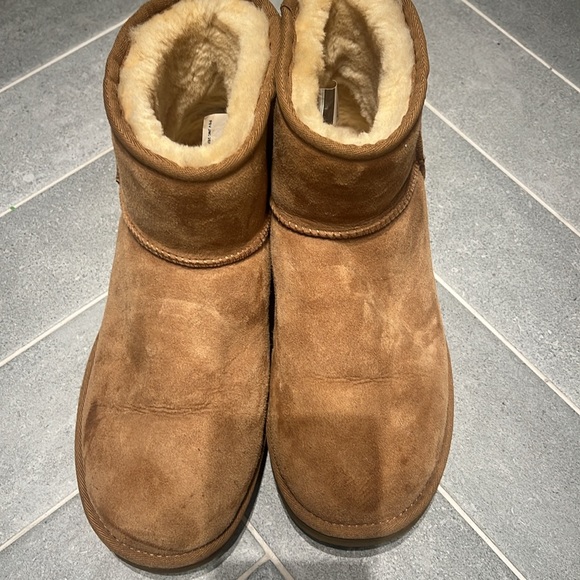 Ugg Mini Chestnut size 10 - Picture 4 of 7